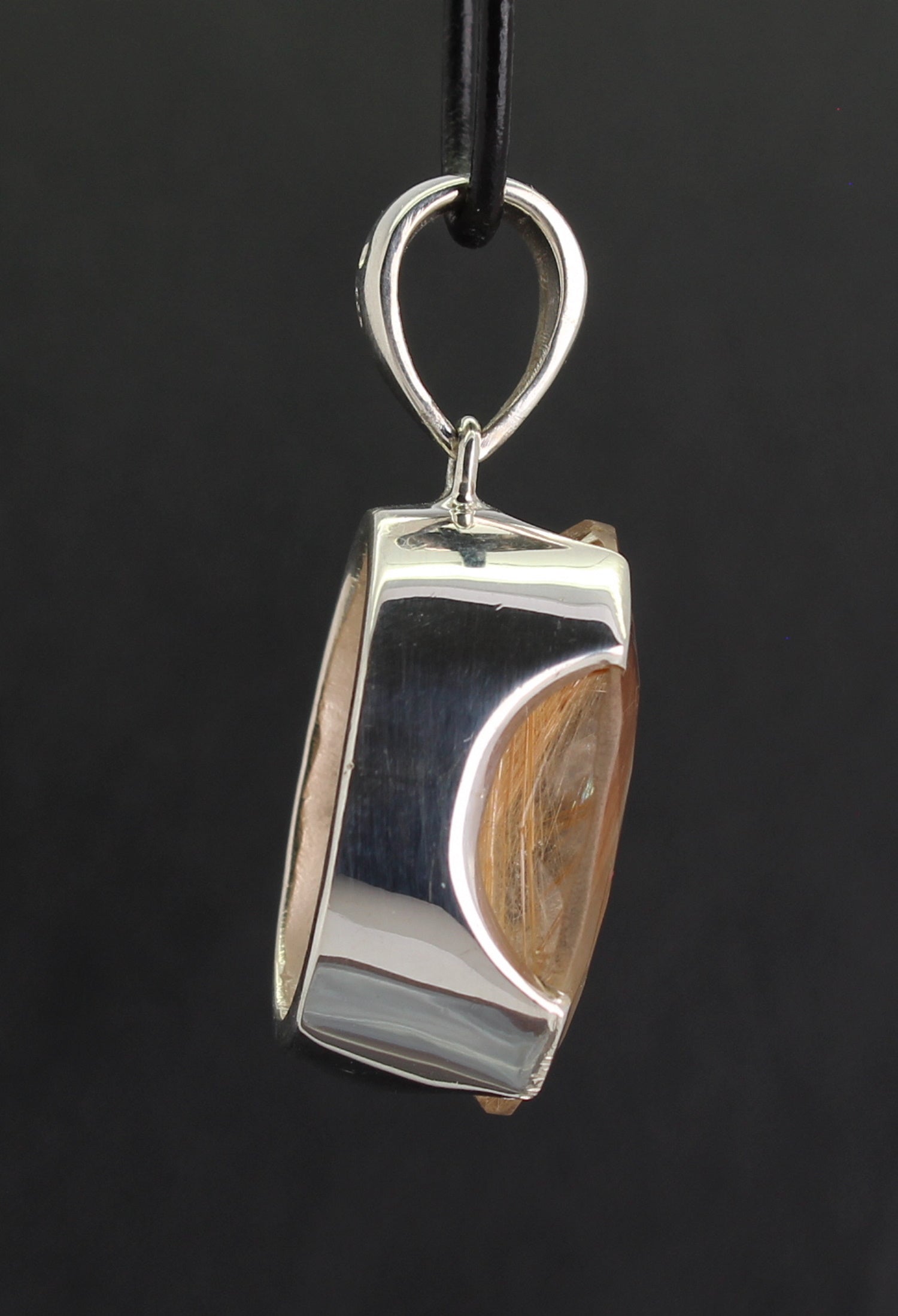 Halskettenanhänger Kettenschmuck Rutilquarz Stein Trommelstein Anhänger Silberschmuck Schmuckanhänger Schmuckstein Halsschmuck Schmuck Edelstein Heilstein Rohstein Rohstück Naturstein Rutilquarzstein Rutilquarzschmuck