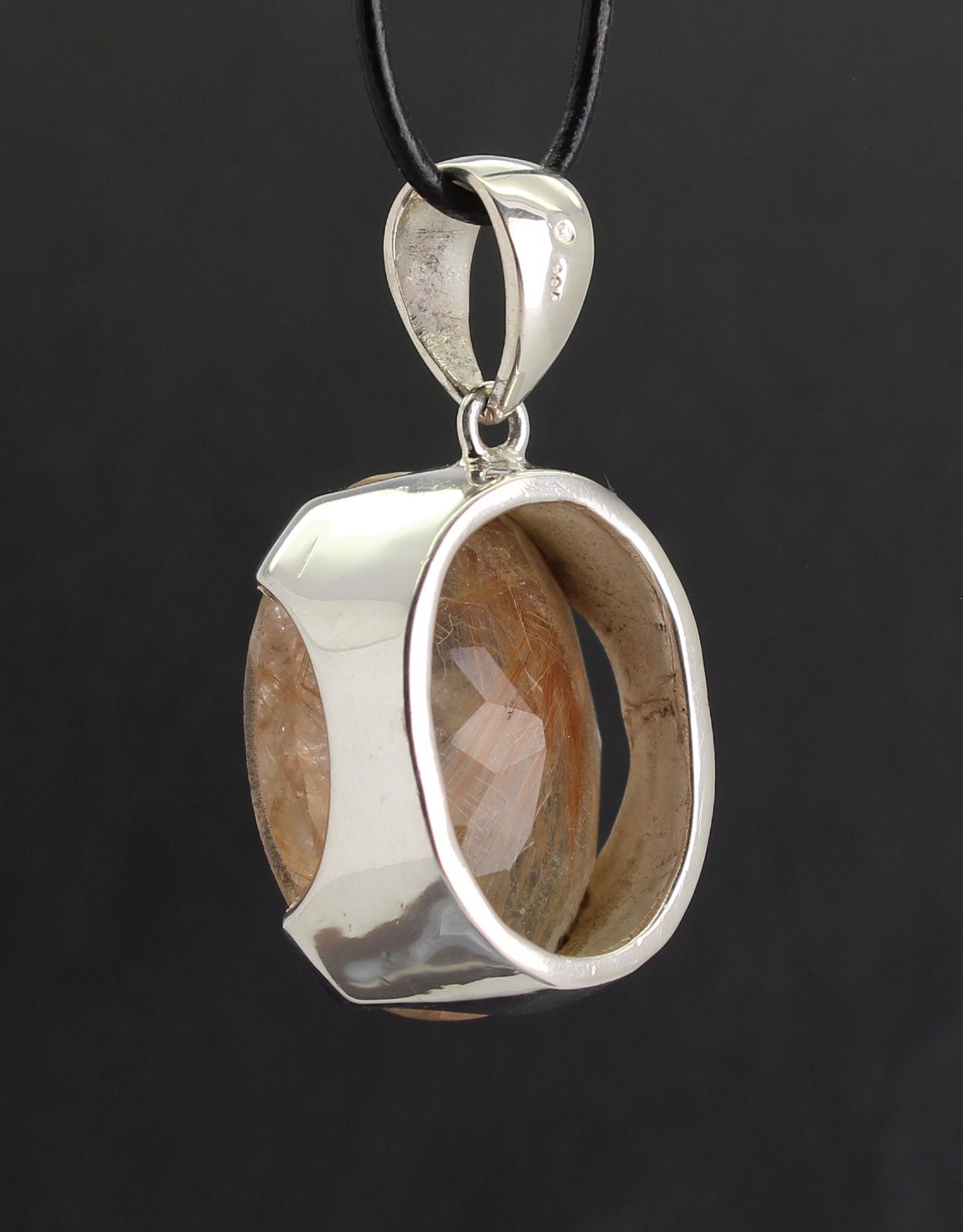 Halskettenanhänger Kettenschmuck Rutilquarz Stein Trommelstein Anhänger Silberschmuck Schmuckanhänger Schmuckstein Halsschmuck Schmuck Edelstein Heilstein Rohstein Rohstück Naturstein Rutilquarzstein Rutilquarzschmuck