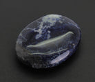 Sodalith Stein Trommelstein Anhänger Handstein Daumenstein Seifenstein Handschmeichler Taschenstein Schutzstein Massagestein Dekostein Edelstein Heilstein Schmuckstein Rohstein Rohstück Kugel Dekokugel Herz Figur Dekofigur