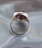 Stein Trommelstein Anhänger Damenring Edelstein Heilstein Silberschmuck Ringschmuck Schmuckstein Kettenanhänger Schmuck Kettenschmuck Rohstein Rohstück Glücksstein Schutzstein Sugilithstein Sugilithschmuck